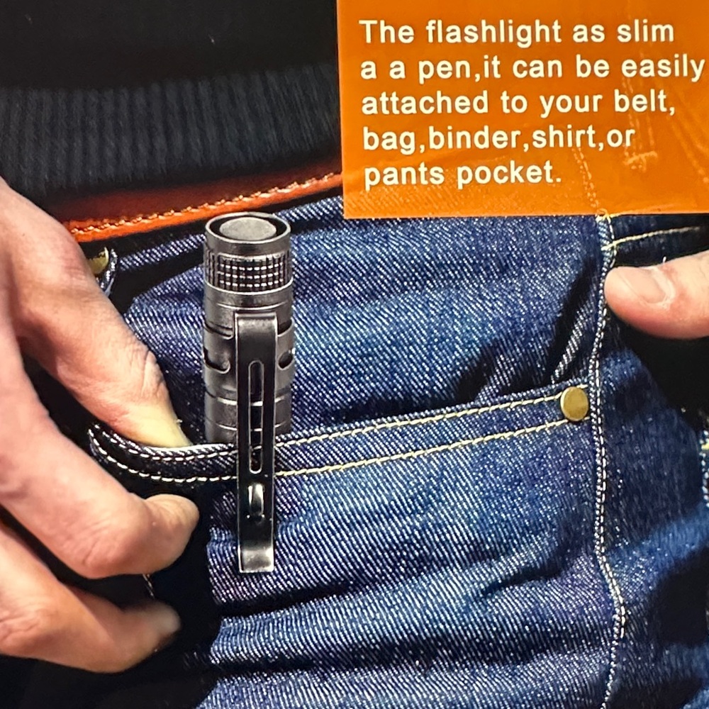 ❣️5|$25❣️Mini Black Flashlight. 🆕 - Picture 4 of 6